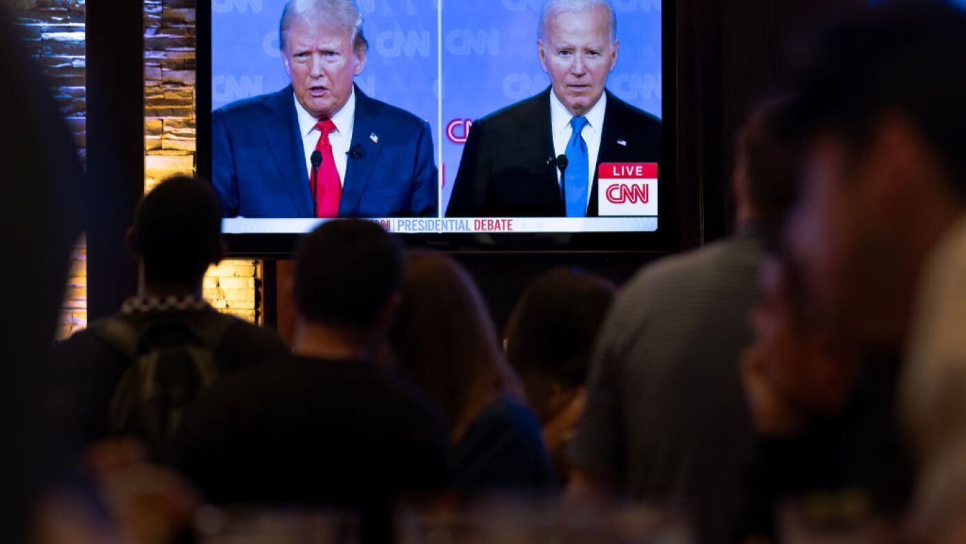 Verificação de fatos: o que Biden e Trump alegaram sobre a imigração no debate?