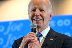 “Não vou embora”, diz Biden em e-mail de arrecadação de fundos